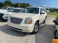 2013 GMC Yukon SLT; 292,100 Miles; VIN 1GKS2CE03DR324918.  See video.