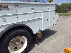 1998 International 4700 Bucket Truck; 316,595 Miles; VIN 1HTSCAAP2WH512180 (Watch video)
