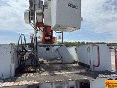 1998 International 4700 Bucket Truck; 316,595 Miles; VIN 1HTSCAAP2WH512180 (Watch video)