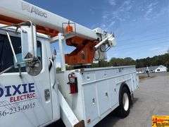 1998 International 4700 Bucket Truck; 316,595 Miles; VIN 1HTSCAAP2WH512180 (Watch video)