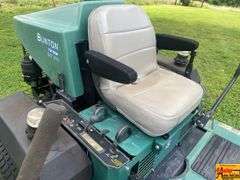 Bunton Textron BZT3310 Commercial Zero Turn Mower.  Runs good.  See video.