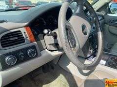 2013 GMC Yukon SLT; 292,100 Miles; VIN 1GKS2CE03DR324918.  See video.