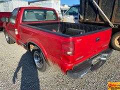 2001 Chevrolet S-10 LS Pick Up Truck; Runs good & has new tires (barn find)  Only 56,479 Miles; VIN 1GCCS14W91K166504.  See video.