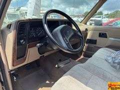 1989 Ford Bronco II XLT has blown head gasket & missing some parts; 164,099 Miles; VIN 1FMCU12T4KUC76672