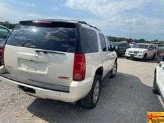 2013 GMC Yukon SLT; 292,100 Miles; VIN 1GKS2CE03DR324918.  See video.