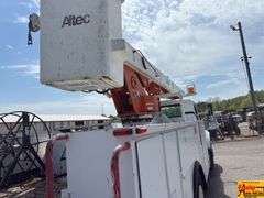 1998 International 4700 Bucket Truck; 316,595 Miles; VIN 1HTSCAAP2WH512180 (Watch video)