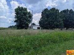 28' x 64' 3-Bedroom Mobile Home On 1.22 Acres±.  Will be sold "Bill Of Sale Only".