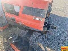 Kubota L3010 GST 4WH DR Tractor (finish mower in picture not included).  See video.