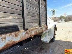 Chevrolet C60 Grain Truck, does not run; VIN CE631P132863; 87,323 miles; BILL OF SALE ONLY.