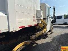 2016 Freightliner Garbage Truck; 57,481 Miles; VIN 1FVHCYCY5GHHP7576 (030582).  See video.