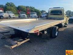 2004 GMC C5500 Rollback With Gas Electronic Fuel Injection; VIN 1GDG5C1E84F900784.  See video.