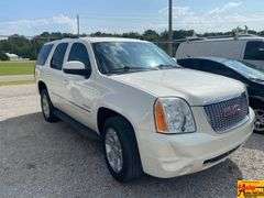 2013 GMC Yukon SLT; 292,100 Miles; VIN 1GKS2CE03DR324918.  See video.