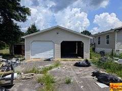 28' x 64' 3-Bedroom Mobile Home On 1.22 Acres±.  Will be sold "Bill Of Sale Only".