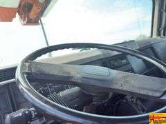 1998 International 4700 Bucket Truck; 316,595 Miles; VIN 1HTSCAAP2WH512180 (Watch video)