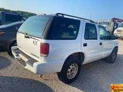 2002 Chevrolet Blazer; 183,194 Miles; VIN 1GNDT13W02K182747.  See video.