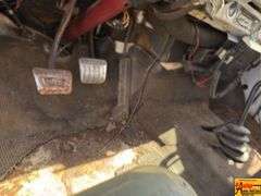 Chevrolet C60 Grain Truck, does not run; VIN CE631P132863; 87,323 miles; BILL OF SALE ONLY.