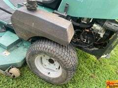 Bunton Textron BZT3310 Commercial Zero Turn Mower.  Runs good.  See video.