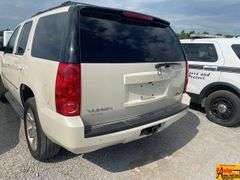 2013 GMC Yukon SLT; 292,100 Miles; VIN 1GKS2CE03DR324918.  See video.