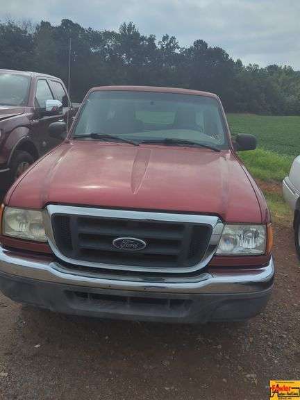 2005Ford Ranger XLT Pick Up Truck; VIN 1FTYR10D25PA07211 image