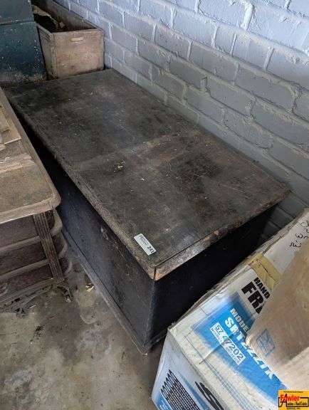 Vintage Wood Chest With Linens image