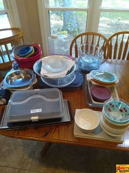 Mixed Kitchen Lot: Bowls, Plates, Griddle, and More image
