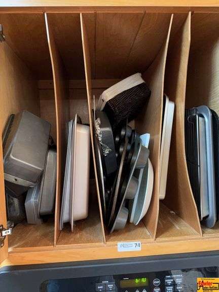 Baking Pans image