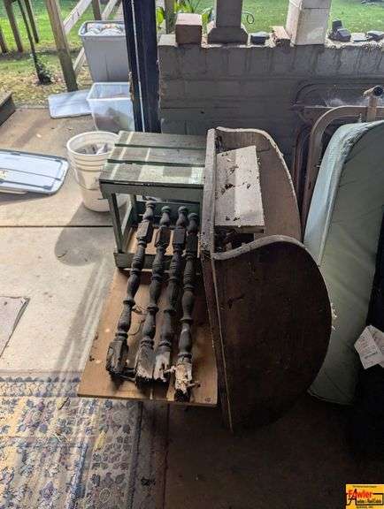 Crate End Table, Furniture Legs & Table Leaf image