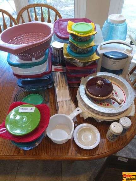 Large Lot of Assorted Kitchen Items image