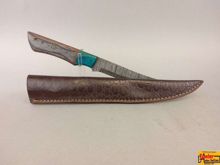 Handcrafted Damascus Style Steel Knife with Sheath image