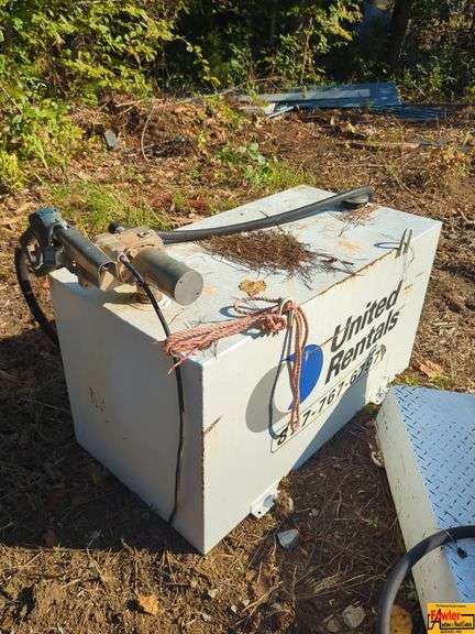 United Rentals Fuel Transfer Tank with Electric Pump image