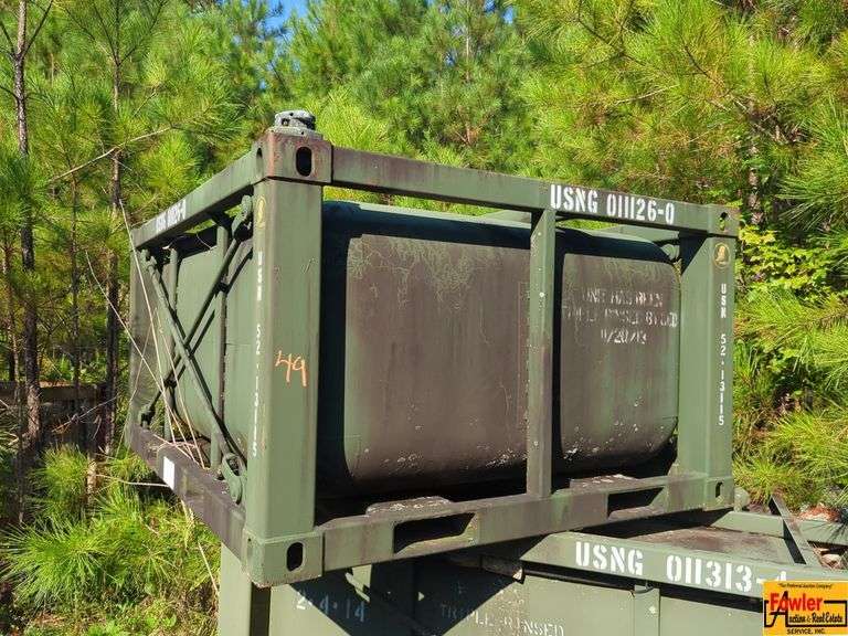 900-Gallon Caged Fuel Tank image