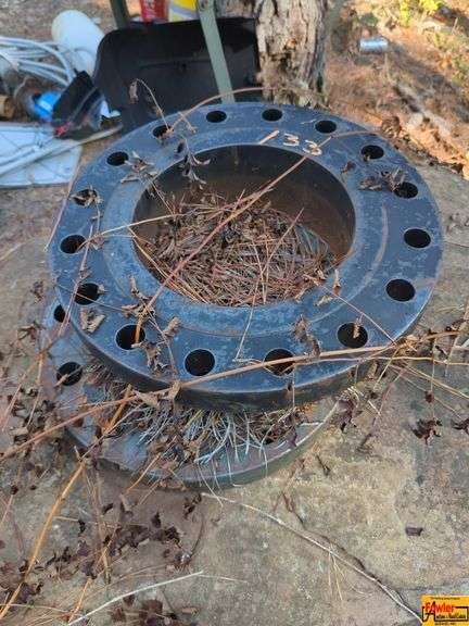 Heavy-Duty Metal Flanges image