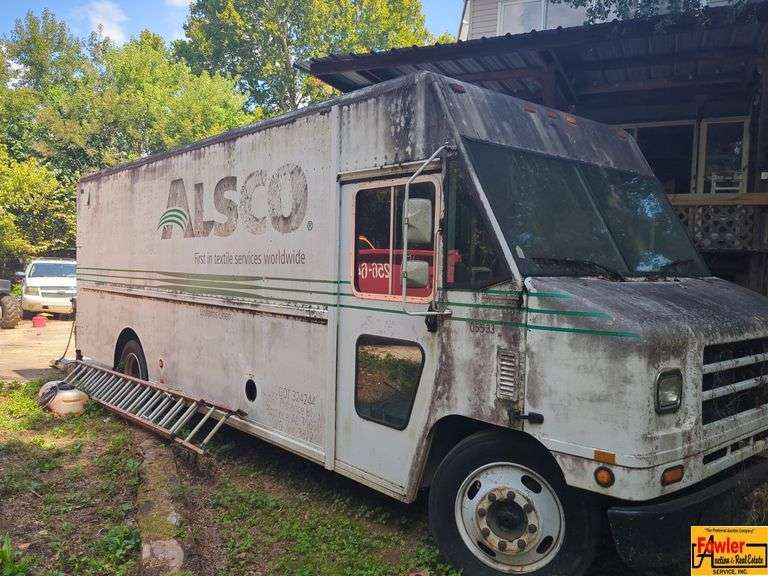 For Parts Only:  Step Van Delivery Truck; Starts & runs image