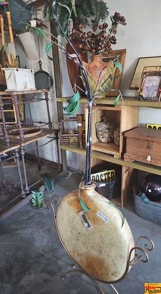 Decorative Metal Tree and Vase Stand image