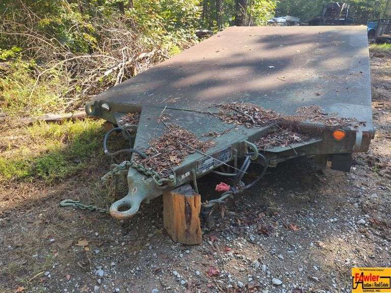 5-Ton US Army General Purpose Flat Deck Trailer With (4) Crank Down Legs image