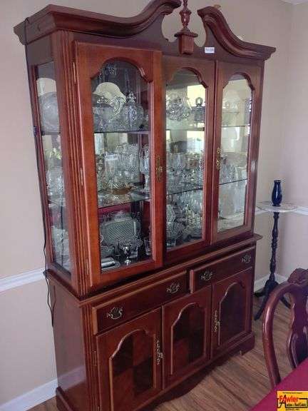 Estate Auction: Lawn Tractor, Furniture, Home Furnishings, Glassware & Collectibles