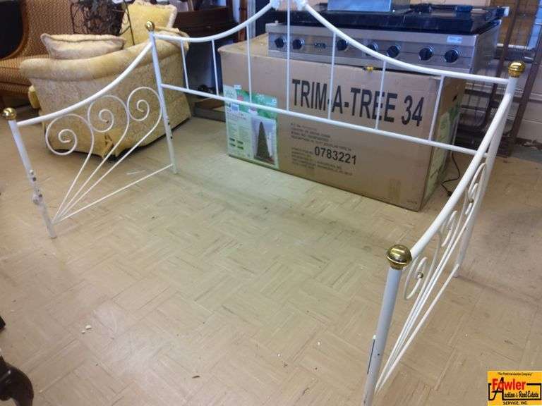 Metal Pop-Up Trundle Bed Frame & Bed Frame (No front rail) image