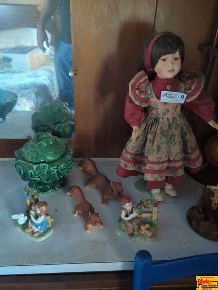 Collectible Doll & Figurines image