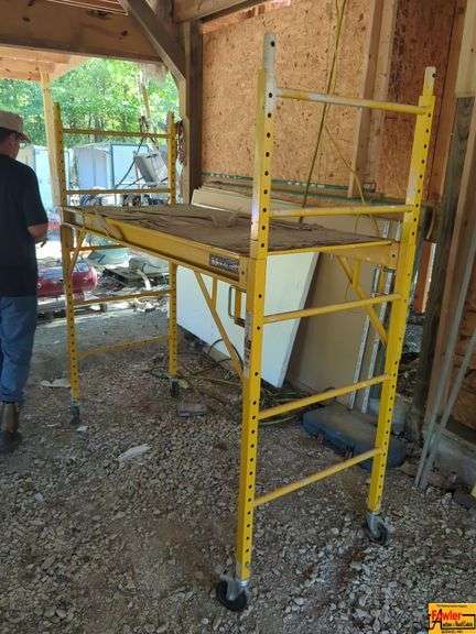 Rolling Scaffolding image