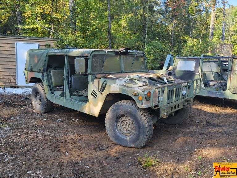 Military Humvee; Starts & runs image