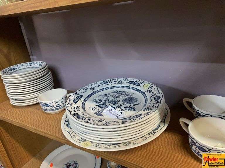 Cavalier Ironstone Royal China U.S.A. Blue Floral Dinnerware Set image