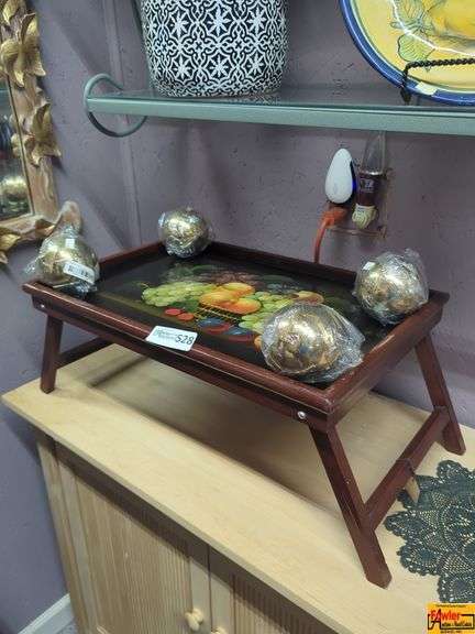 Painted Fruit Tray Table with Four Metal Ornaments image