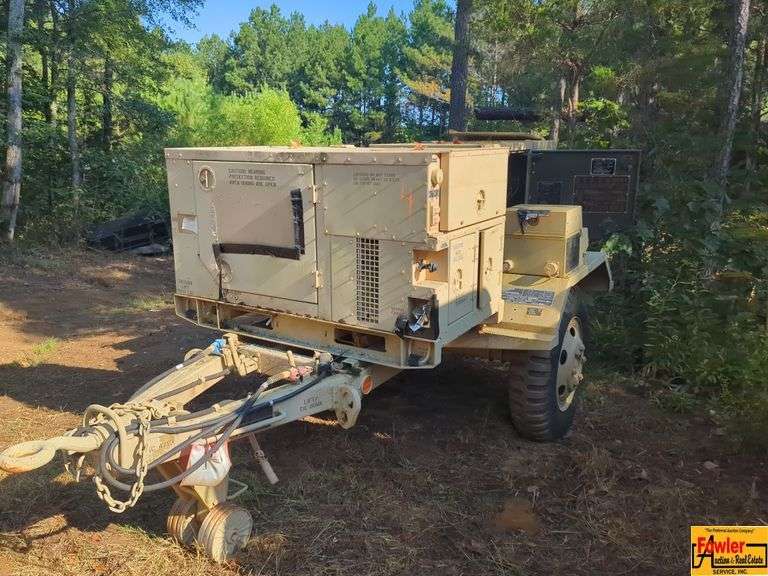 MEP-803A Generator Set Diesel Engine 10kW 60Hz. 2.5 Hours Showing image