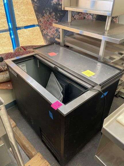 True MFG Glass Chiller - Model No. T-36-GC - Single Phase - 37in x 27in x 34in