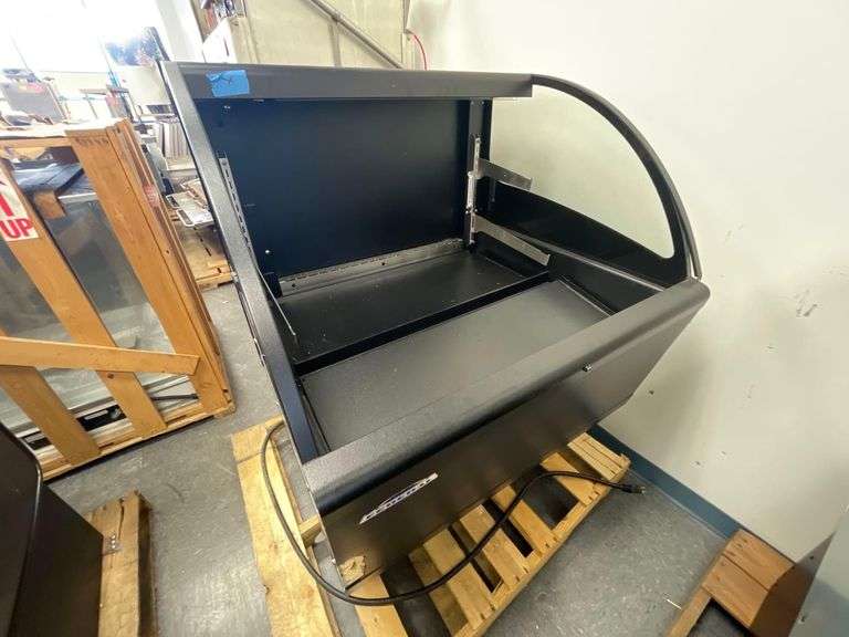 Federal Industries Refrigerated Display Case - Model No. LPRSS3 - 34in x 35in x 46in