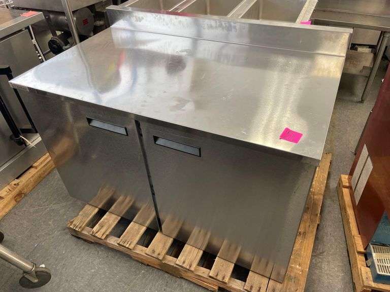 Delfield Work Top Refrigerator Unit - 4ft x 28in x 29in - Model No. ST4048 - 1PH