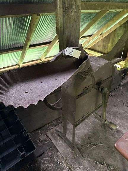 Vintage McCormick Dee-ring Corn Sheller - Never Sat Outside - Shelling Ear Corn - Has Been In The Sellers Family for Generations-