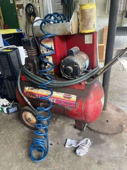 A Sanborn Mfg. Co. 2 Horse Power Air Compressor 8.3SCFM@40 PAI. In Working Order