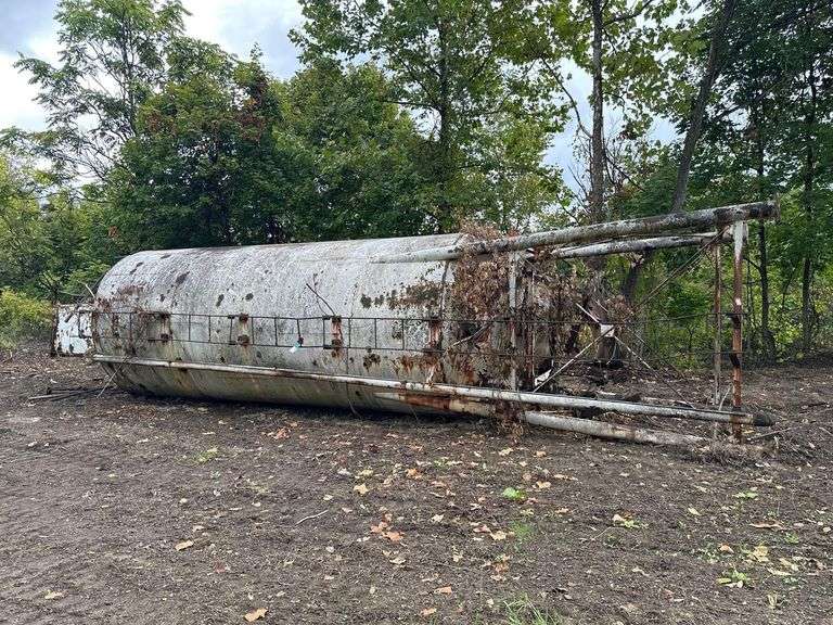 Industrial Silo - Approx. 30ft Tall