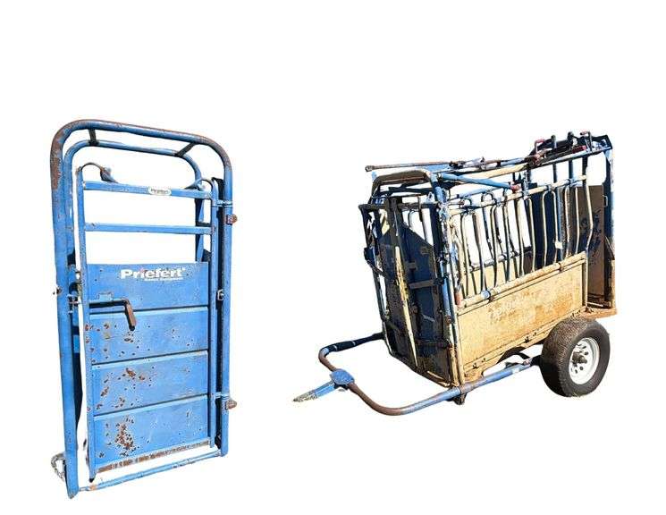 Priefert Ranch Equipment Mfg. Portable Squeeze Chute - Model S04 - Serial No. 9319 - Includes Aritificial Insemination/ Palpatation Cage image